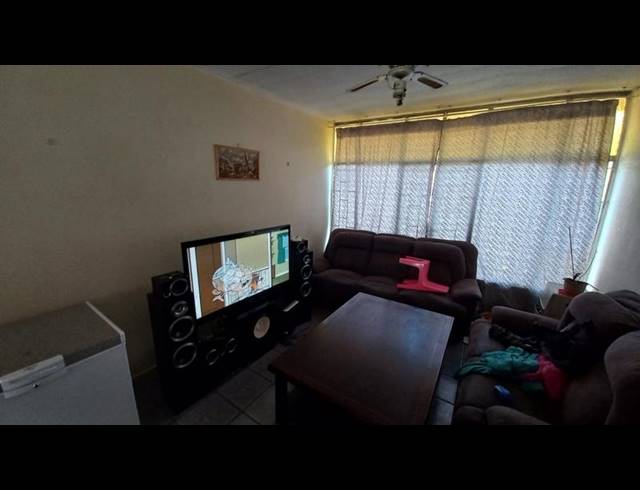 2 BEDROOM APARTMENT FOR SALE IN PRETORIA GARDENS